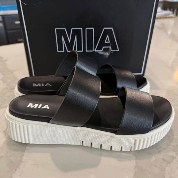Mia Lexi Round Toe Platform Slide Chic Sandals Women's Size 9M Black Cushioned - Picture 2 of 10